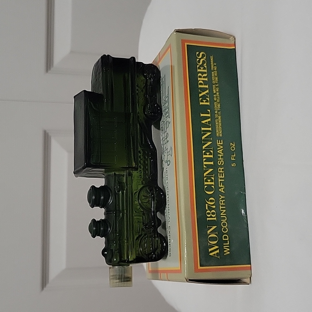 Vintage antique collectable Avon aftershave in "1876 Centennial express" bottle